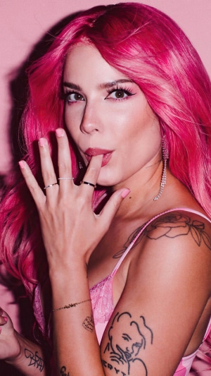 Halsey with pink hair