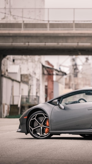Lamborghini Huracan Evo Spyder in urban setting