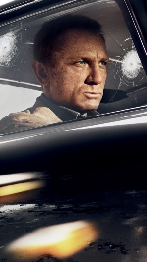 Daniel Craig as James Bond in No Time to Die 4K