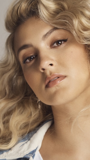 Tori Kelly 4K