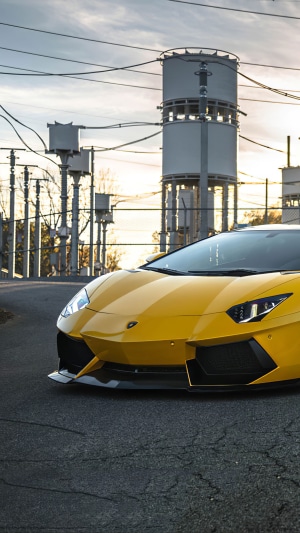Yellow Lamborghini Aventador 4K