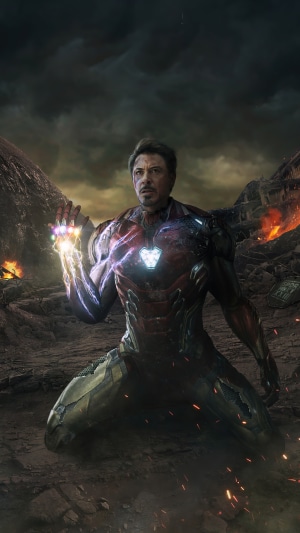 Iron Man with Infinity Gauntlet in battle