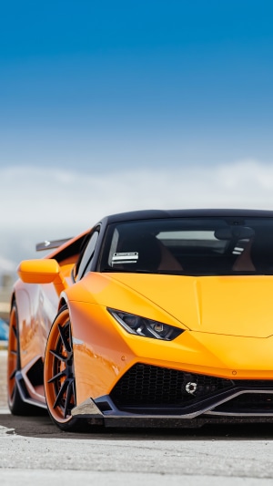 Orange Lamborghini Huracan 4K