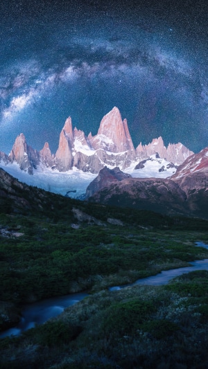 Fitz Roy mountains under the Milky Way 4K