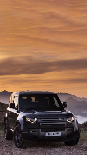 Land Rover Defender 4K