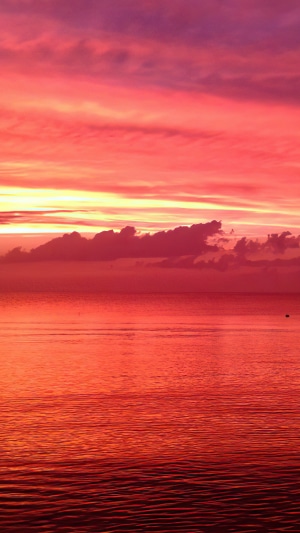 Vibrant sunset over the ocean