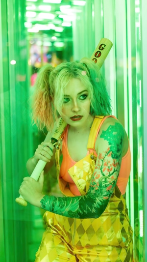 Harley Quinn cosplay with baseball bat