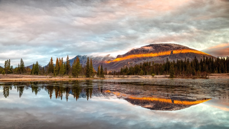 4K Mountains Lake Reflection Norway