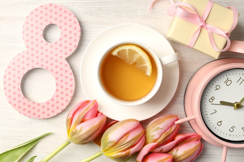March 8 Tulips Tea Gift Box Alarm Clock