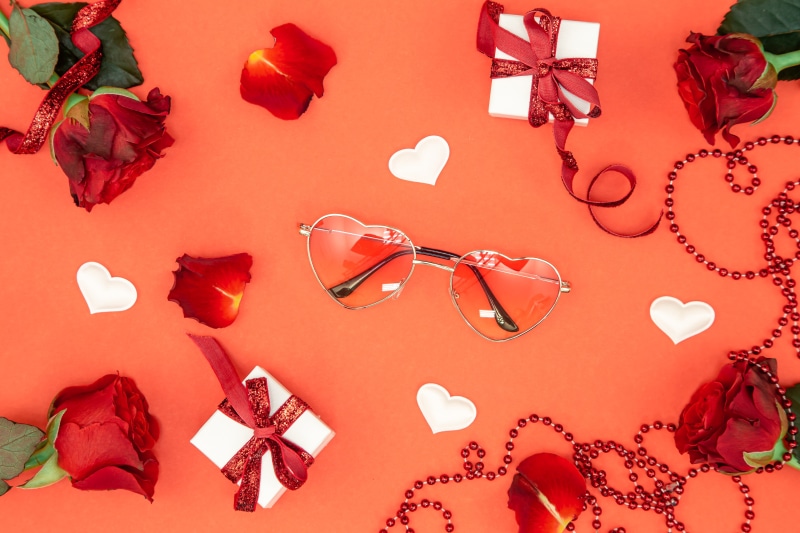 Valentine's Day Roses, Gifts, and Heart-Shaped Glasses