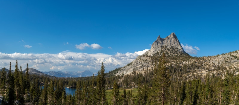 Panoramic view of Yosemite National Park with mountains and lake