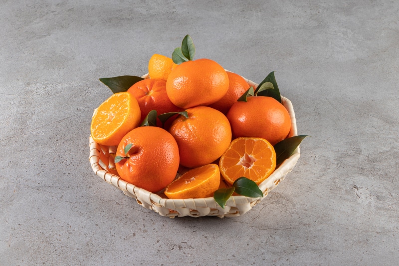 Mandarine in a wicker basket