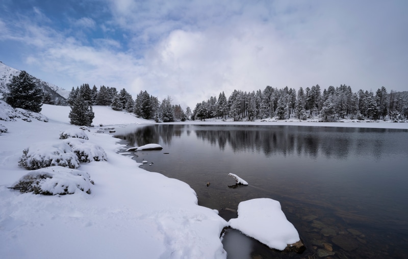 4K Andorra Snow Lake