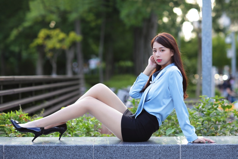 4k Asian Sitting Legs Stilettos Skirt Blouse Glance Pantyhose