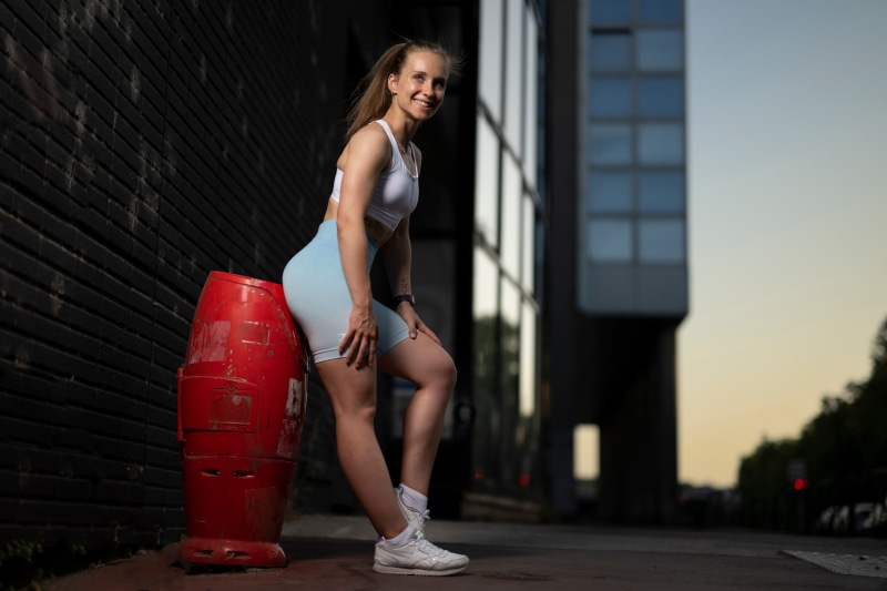 Caroline Fitness Pose