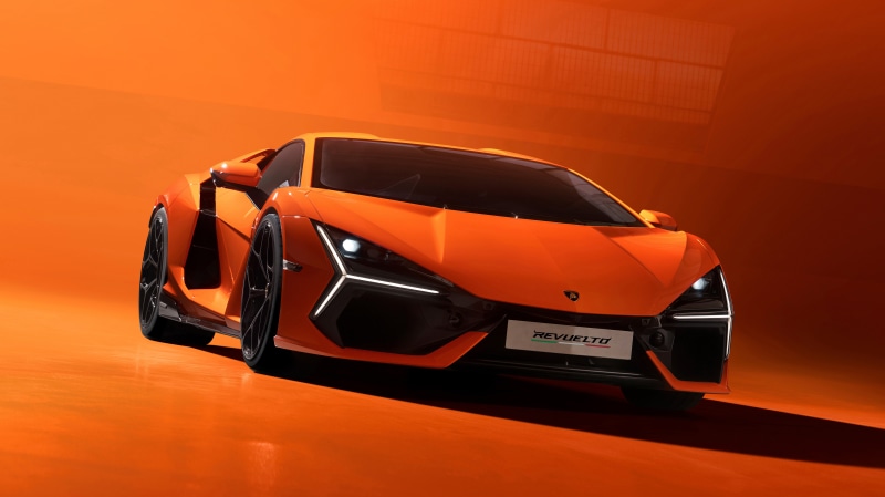 Lamborghini Revuelto 2023