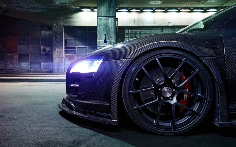 Carbon fiber Audi R8 with custom wheels