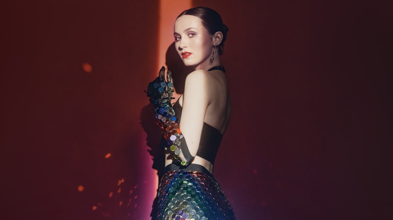 Maude Apatow in a sequined outfit