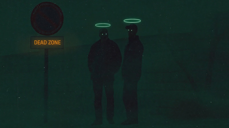 Two figures with halos in a dead zone