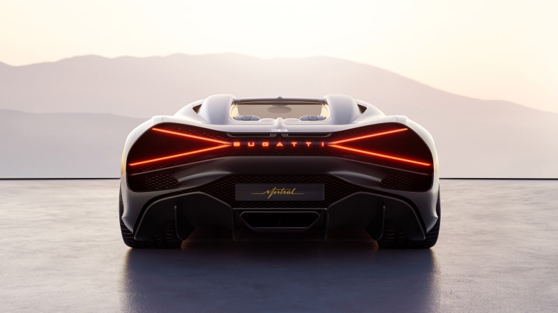 Bugatti W16 Mistral rear view 4K