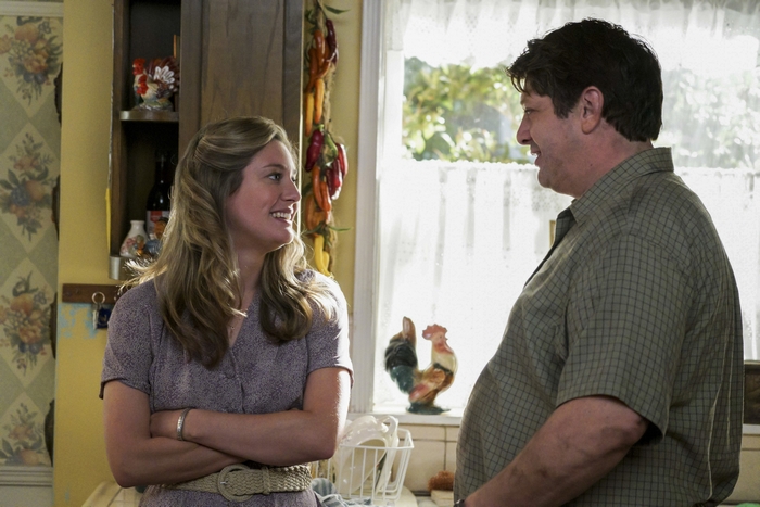 Young Sheldon: Mary and George Cooper smiling in kitchen