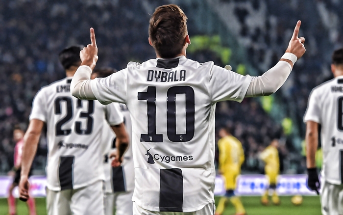 Paulo Dybala celebrates for Juventus