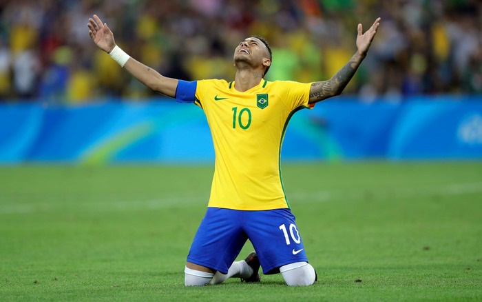 Neymar celebrates on knees for Brazil National Team