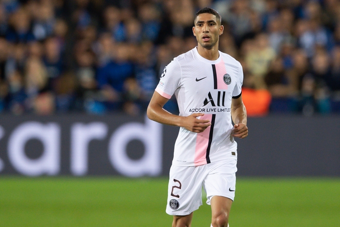 Achraf Hakimi playing for Paris Saint-Germain F.C.