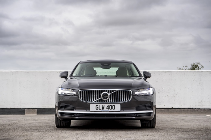 Volvo S90 T8 AWD Luxury Car Front View