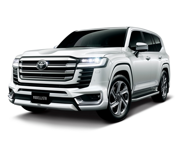 White Toyota Land Cruiser Modellista SUV 4K