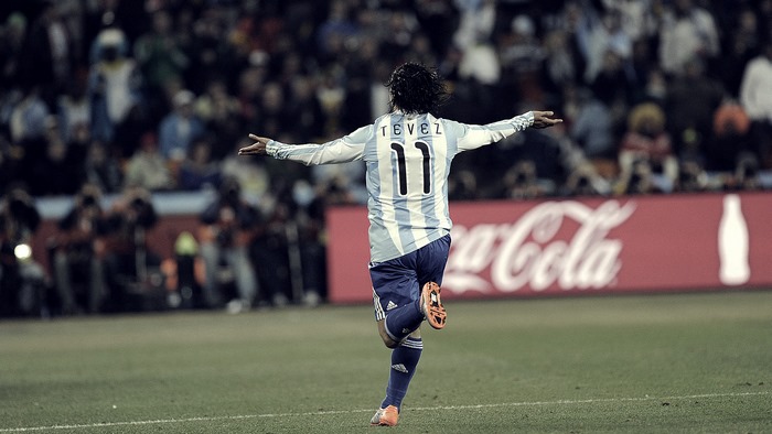 Carlos Tevez celebrates for Argentina National Team