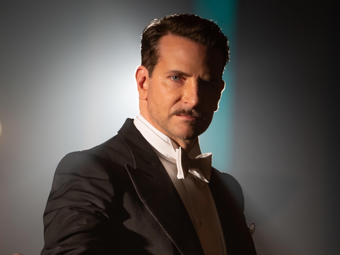 Bradley Cooper in Nightmare Alley