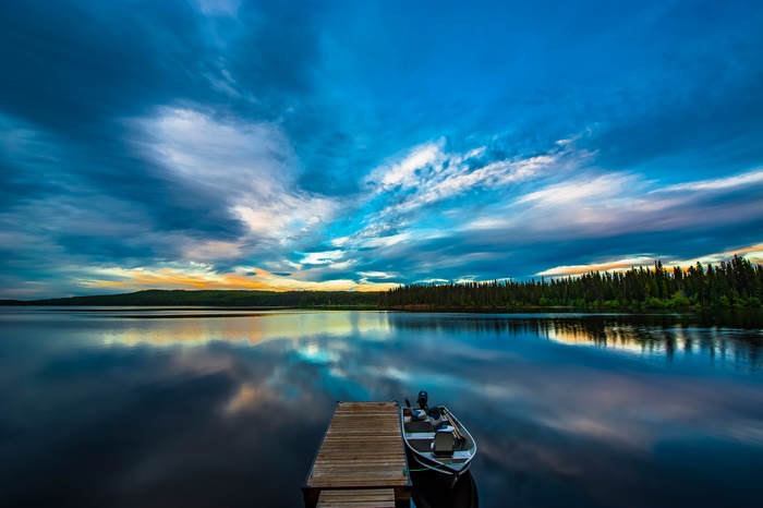 Vibrant Sunset Reflections at Beaver Lake, Ozarks