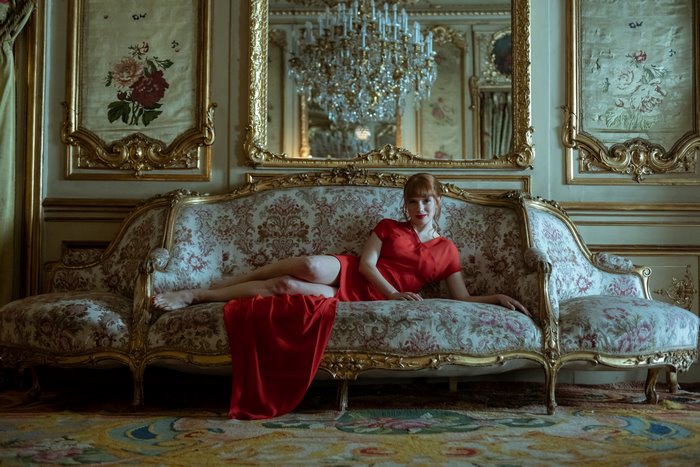 Diana Gómez in red dress, Money Heist
