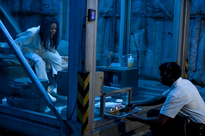 Naomie Harris screaming in Venom: Let There Be Carnage containment