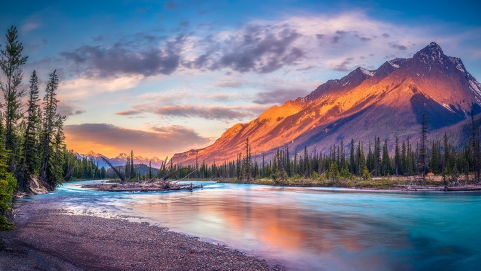 Golden Sunset on Mountain River Landscape 4K