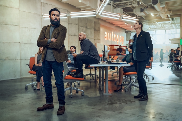 Himesh Patel looking up in Dont Look Up office