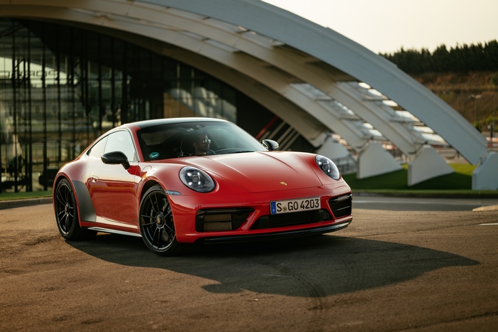 Porsche 911 Carrera GTS in Sunlight
