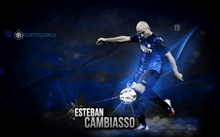 Esteban Cambiasso Kicking Ball for Inter Milan
