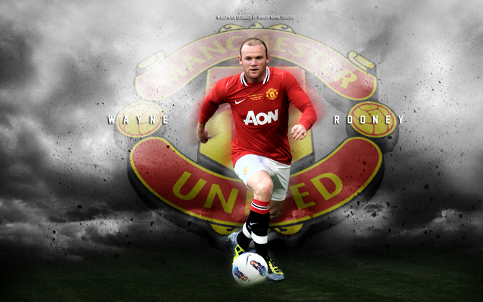 Wayne Rooney dribbling for Manchester United