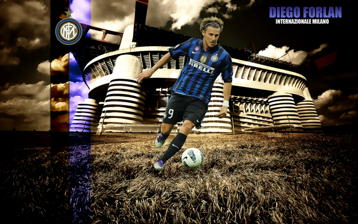 Diego Forlán playing for Inter Milan at San Siro
