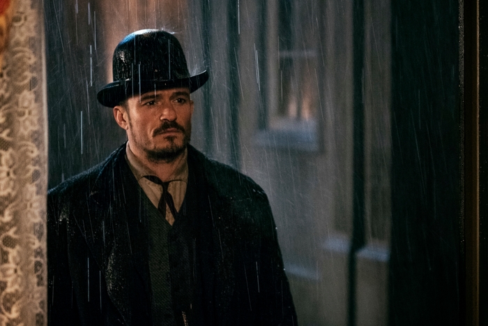 Carnival Row: Orlando Bloom as Rycroft Philostrate in rain