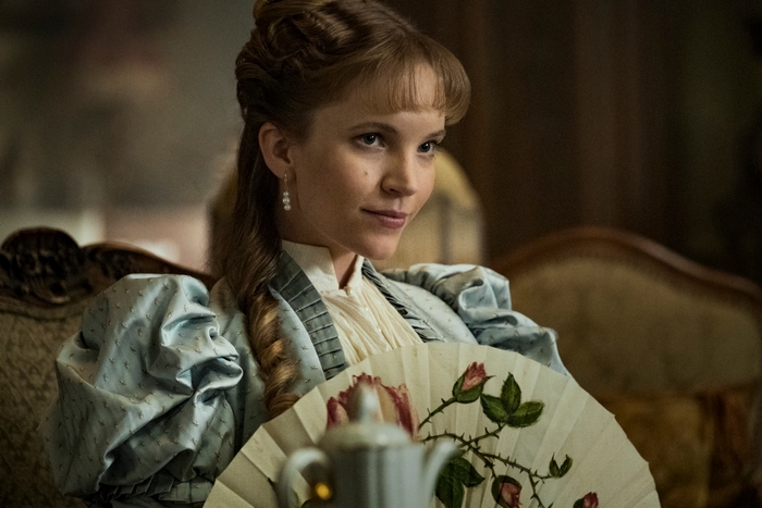 Tamzin Merchant as Imogen Spurnrose in Carnival Row