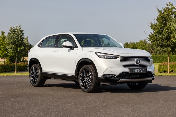 White Honda HR-V e:HEV SUV 4K