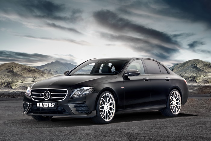 Black Brabus Mercedes-Benz E-Class Luxury Car 4K