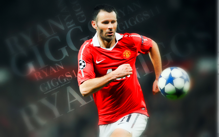 Ryan Giggs playing football for Manchester United