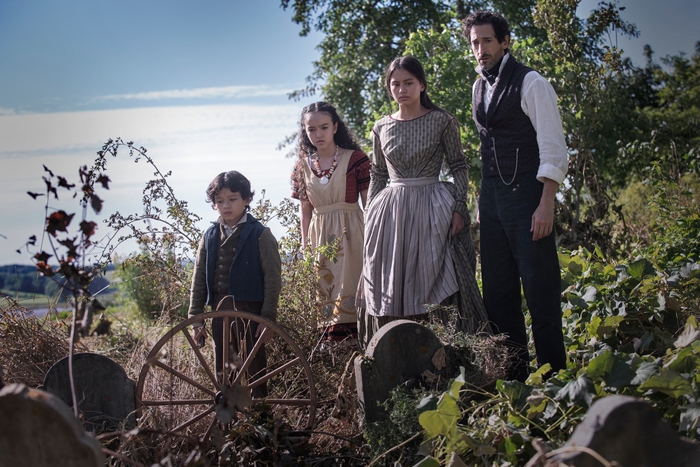 Adrien Brody and cast in Chapelwaite graveyard