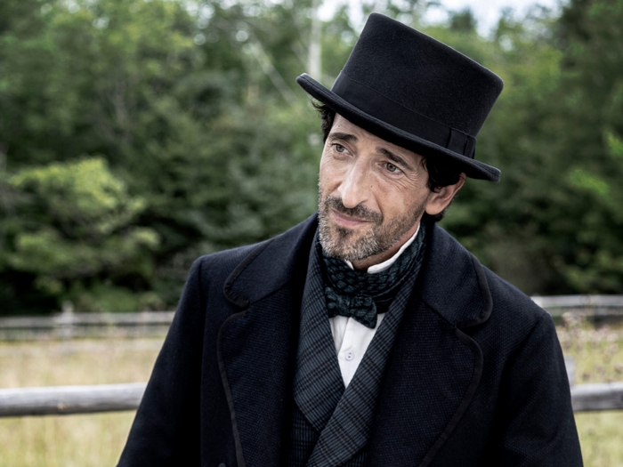 Adrien Brody in Chapelwaite wearing a top hat