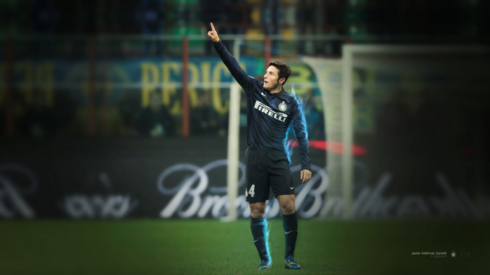 Javier Zanetti in Inter Milan kit pointing up