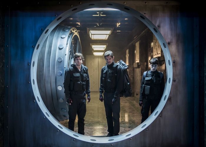 Freddie Highmore and team in The Vault (2021)